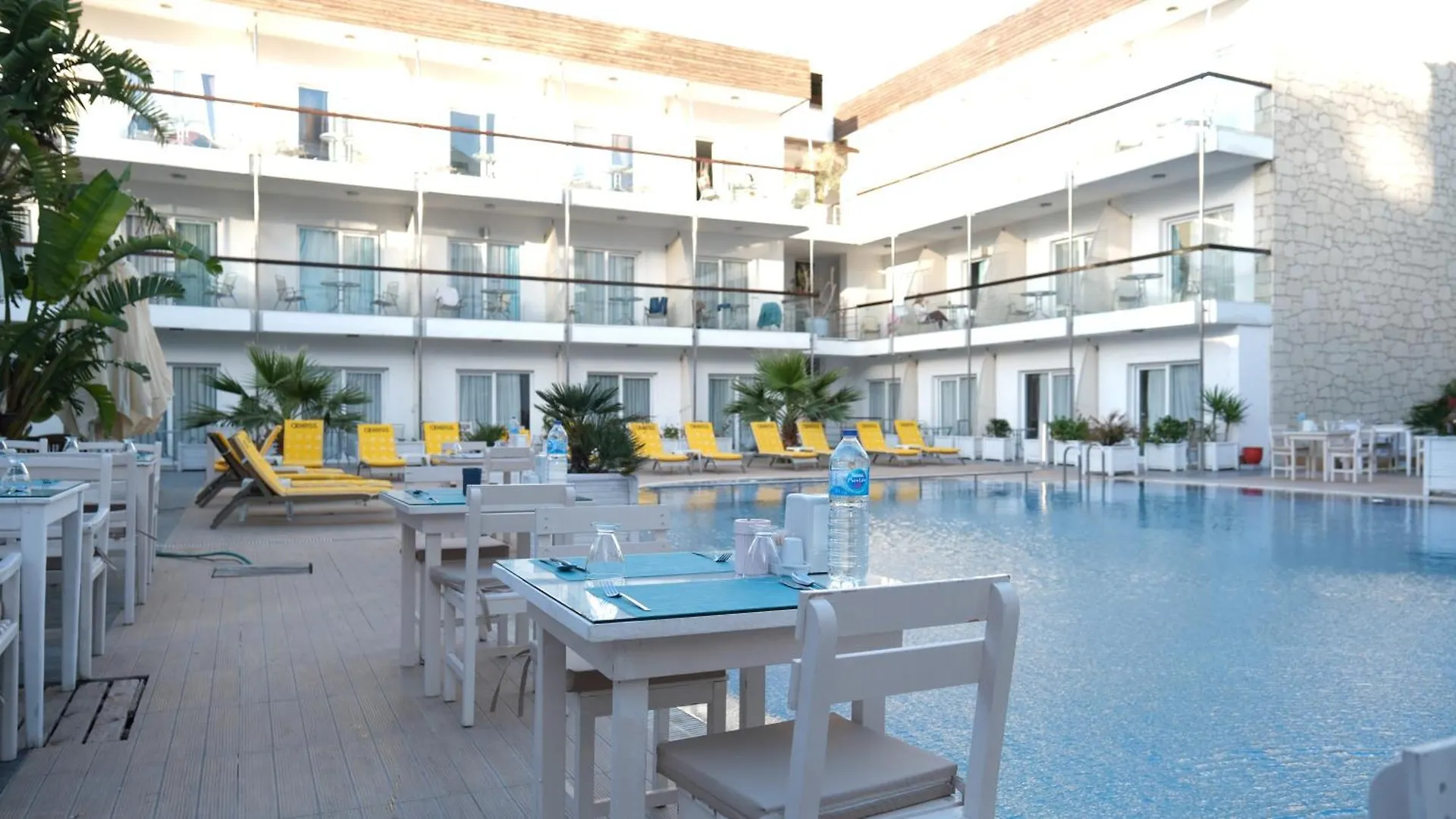 Mos Hotel Çeşme